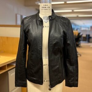 Coach black leather jacket, excellent condition, functional zipper, pockets